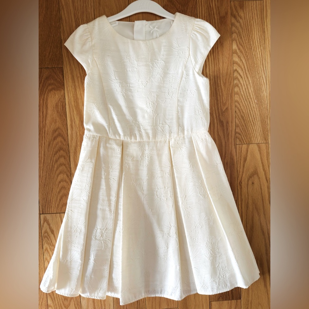 Elegant Cream Kids Dress size 9